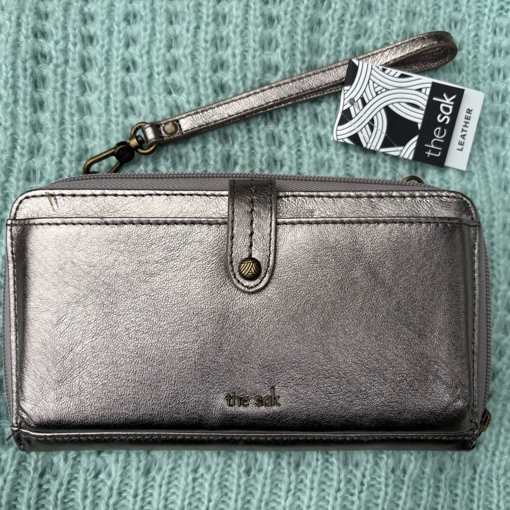 The Sak Shimmering Silver Wallet